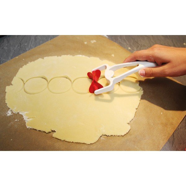 Vykrajovací váleček na linecké cukroví Dr. Oetker-image-1