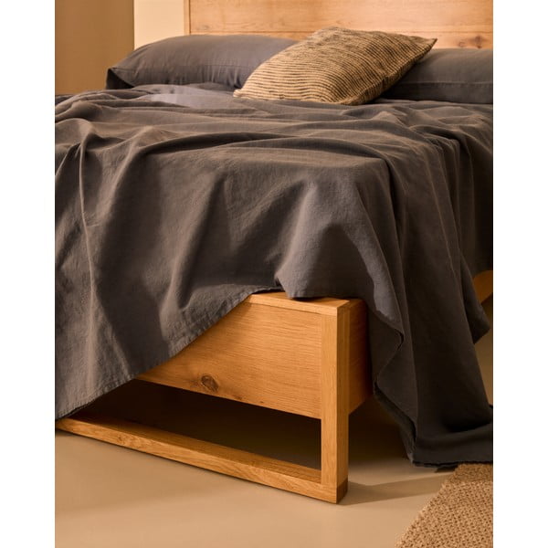 Dvoulůžková postel z dubového dřeva s roštem 180x200 cm v přírodní barvě Alguema – Kave Home-image-4