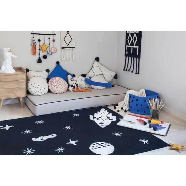 Černý pratelný ručně tkaný dětský koberec s příměsí bavlny 140x200 cm Alfombra Lavable Universe – Lorena Canals-image-1