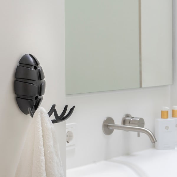 Černý nástěnný plastový háček Bug – Spinder Design-image-4