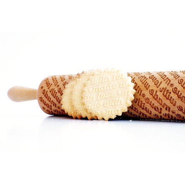 Dřevěný embosovaný váleček Made With Love – Valek-image-1