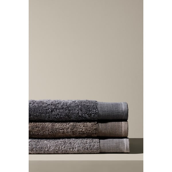 Tmavě šedá bavlněná osuška Blomus, 140 x 70 cm-image-1