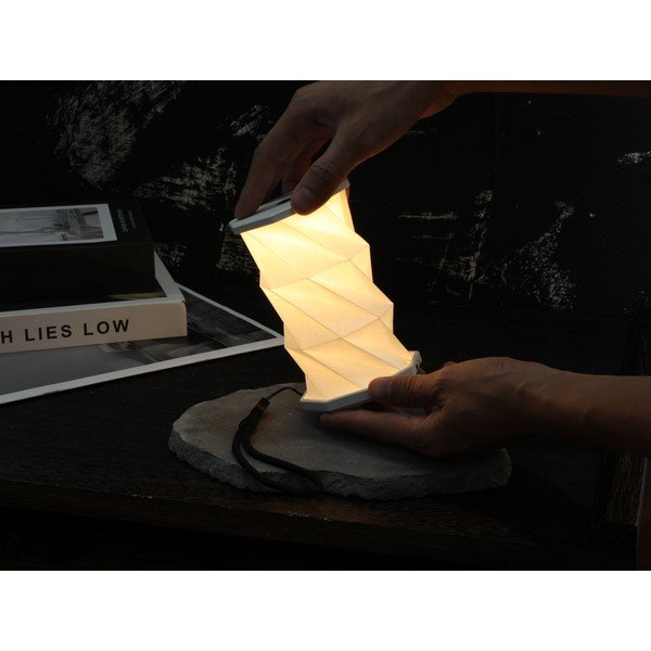 Bílá přenosná světelná dekorace na USB ø 8 cm Twist – Gingko-image-4