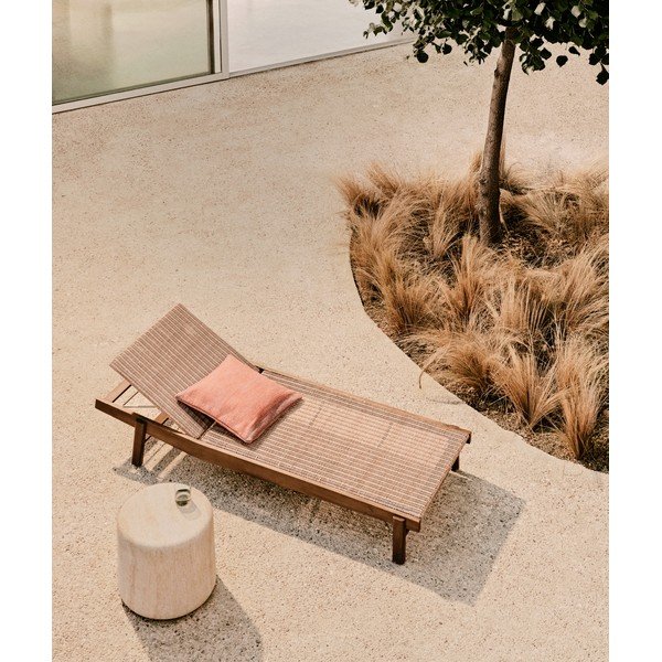 Hnědé ratanové polohovací zahradní lehátko Itani – Kave Home-image-3