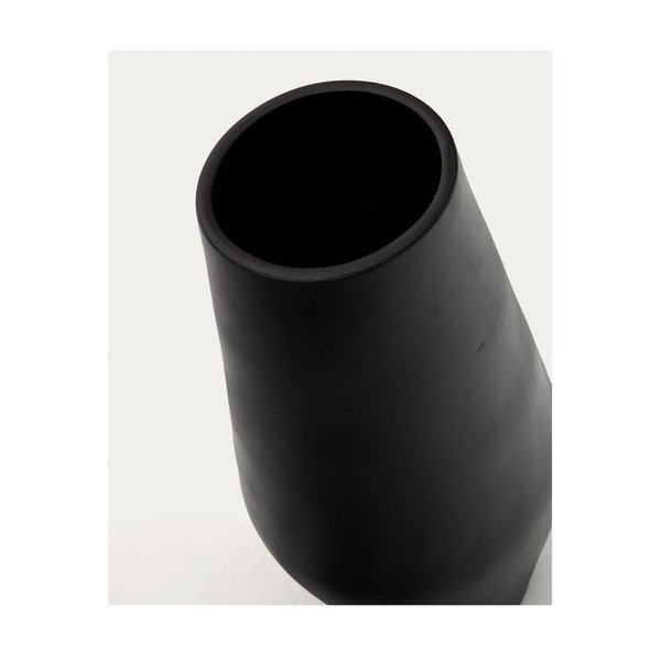 Matně černá terakotová ručně vyrobená vysoká váza (výška 61 cm) Posia – Kave Home-image-1
