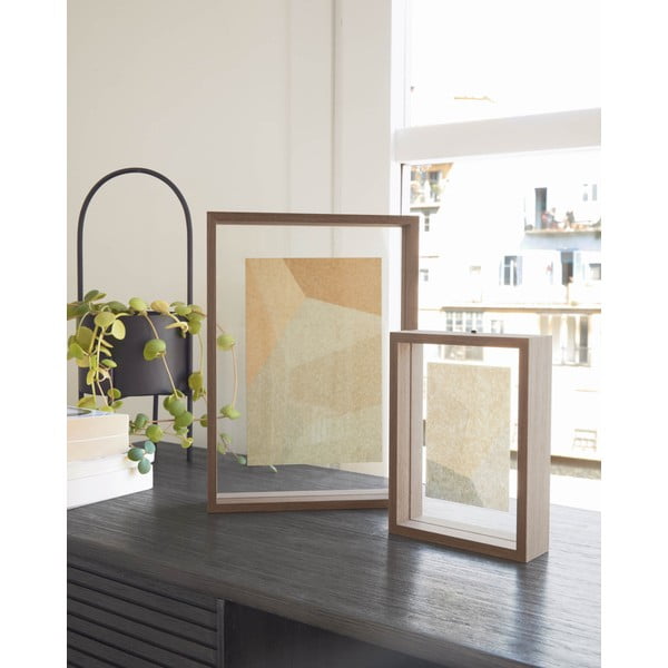Stojací rámeček v přírodní barvě 22,5x31,5 cm Flavina – Kave Home-image-1