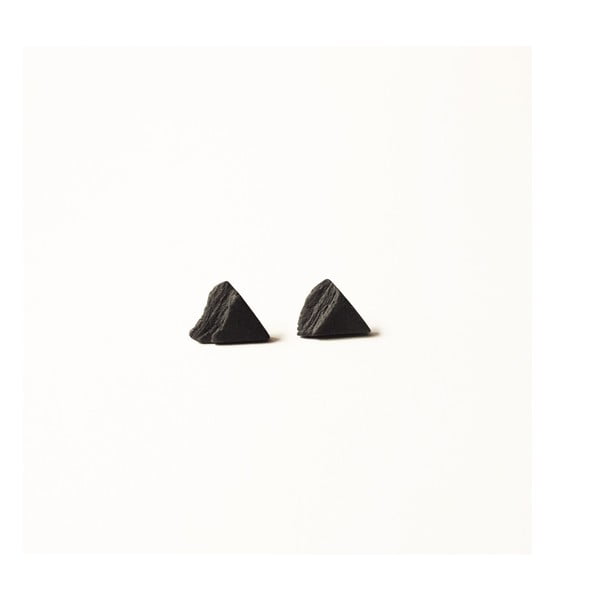 Černé porcelánové náušnice dsnú Triangles