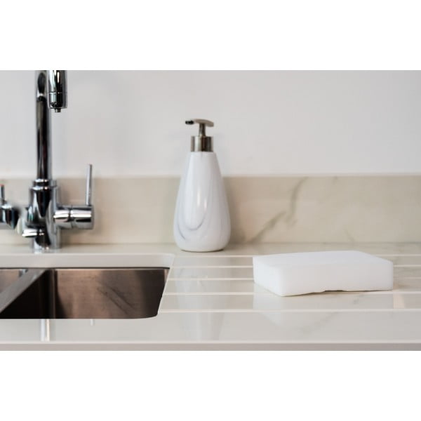 Bílá čistící houbička Addis Miracle-image-1