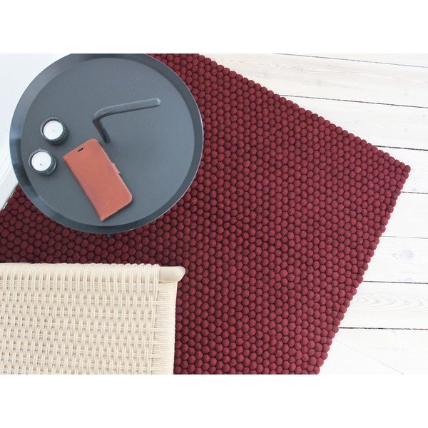 Tmavě višňový kuličkový vlněný koberec Wooldot Ball Rugs, 120 x 180 cm-image-2
