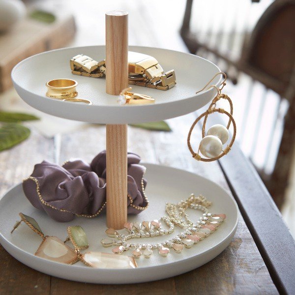 Bílý stojánek se 2 úložnými miskami a detailem z bukového dřeva YAMAZAKI Tosca-image-1