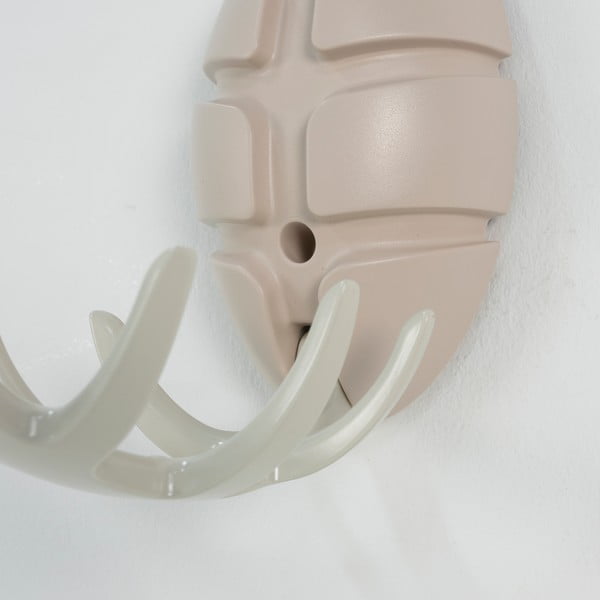 Béžový nástěnný plastový háček Bug – Spinder Design-image-4