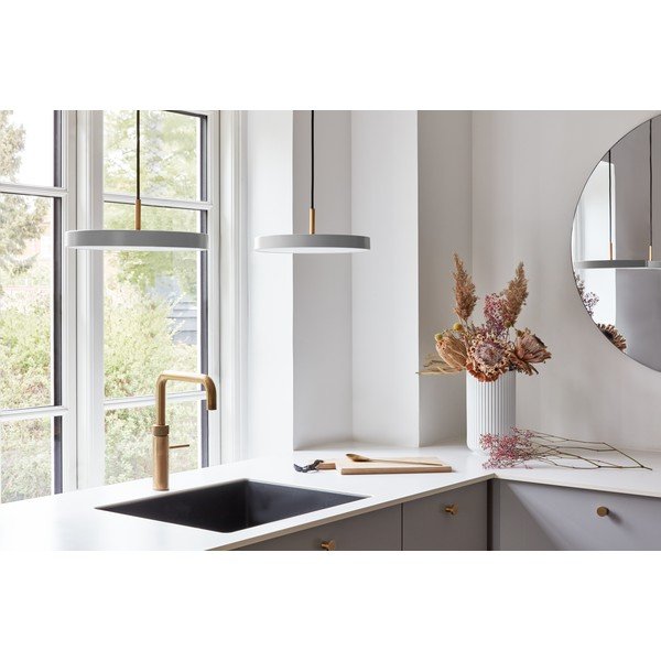 Světle šedé LED závěsné svítidlo s kovovým stínidlem ø 31 cm Asteria Mini – UMAGE-image-1