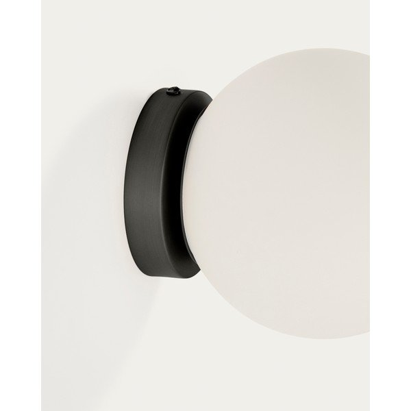 Bílé/černé kovové nástěnné svítidlo ø 15 cm Brisia – Kave Home-image-3