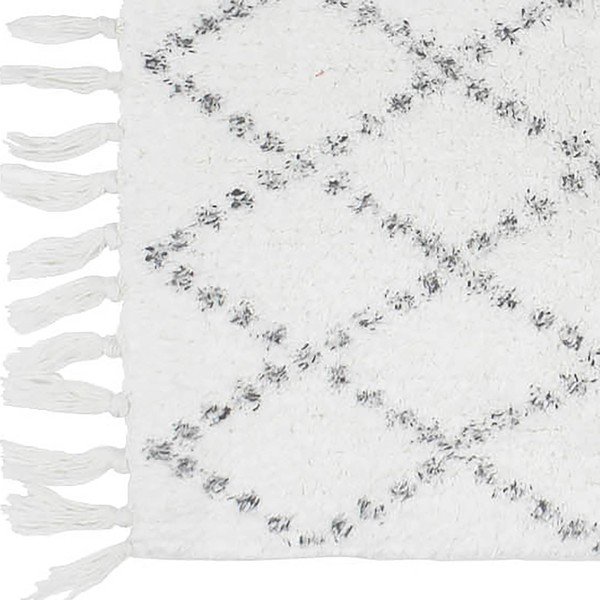 Bílá koupelnová předložka 50x80 cm Latika – douceur d'intérieur-image-1