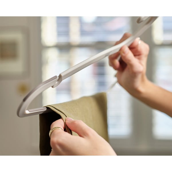 Plastová ramínka v sadě 5 ks Orderly – Joseph Joseph-image-4