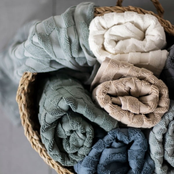 Tmavě zelená koupelnová předložka 50x80 cm Geo – Mette Ditmer Denmark-image-1