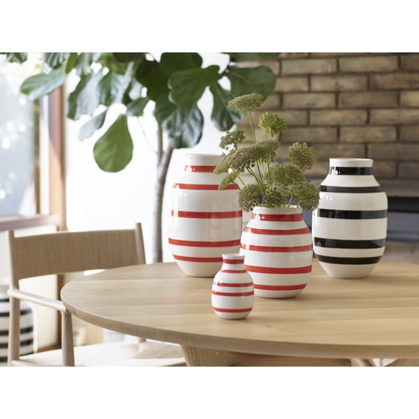 Bílo-červená pruhovaná keramická váza Kähler Design Omaggio, výška 20,5 cm-image-2