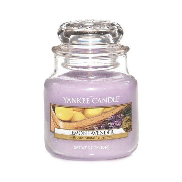 Vonná svíčka Yankee Candle Citrón a Levandule, doba hoření 25 - 40 hodin