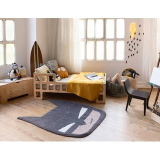 Černý pratelný ručně tkaný vlněný dětský koberec 90x120 cm BatBoy – Lorena Canals