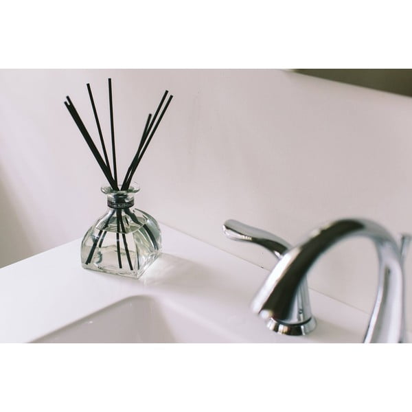 Difuzér s vůní marakuji, čaje a pačuli Bridgewater Candle, 120 ml-image-1