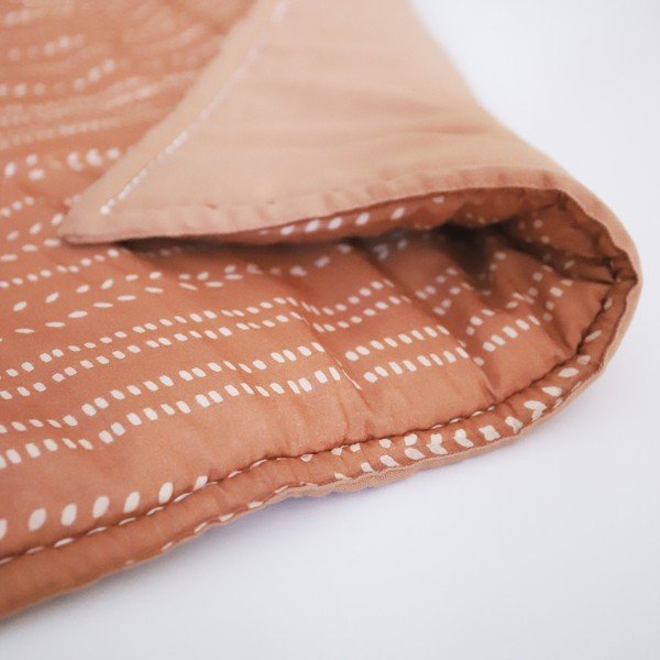 Oranžová dětská hrací podložka Nepo Terracotta – Nattiot-image-4