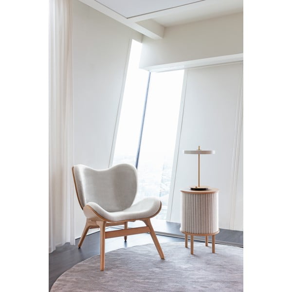 Světle šedé křeslo A Conversation Piece – UMAGE-image-4