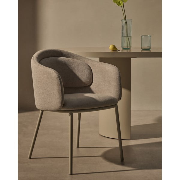 Béžové čalouněné jídelní křeslo s područkami Minda – Kave Home-image-2