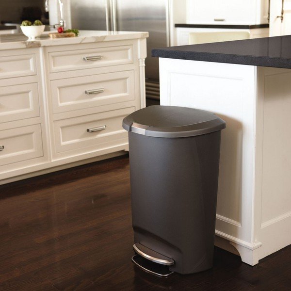 Tmavě šedý nášlapný plastový odpadkový koš 50 l – simplehuman-image-1