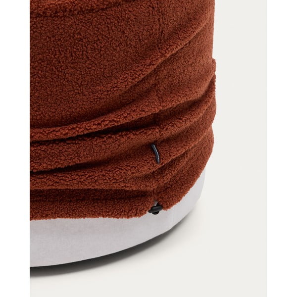 Taburet v terakotové barvě z textilie bouclé Kaeli – Kave Home-image-4