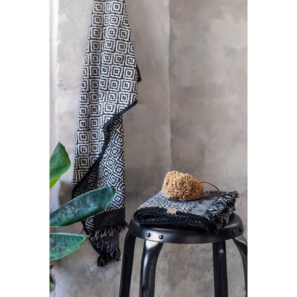 Černobílý bavlněný ručník 50x95 cm Morocco – Mette Ditmer Denmark-image-1