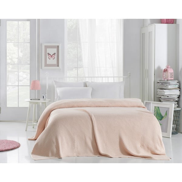Světle růžový přehoz přes postel Silvi, 220 x 240 cm