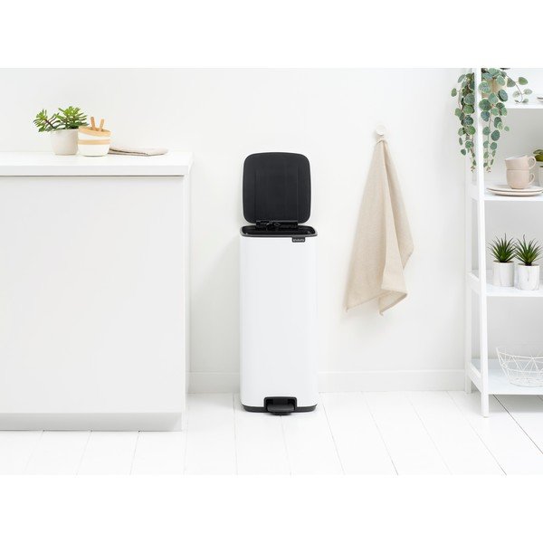 Bílý nášlapný ocelový odpadkový koš 30 l Bo – Brabantia-image-2