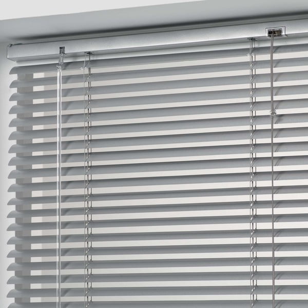 Šedá kovová žaluzie 90x130 cm Venitien – douceur d'intérieur-image-1
