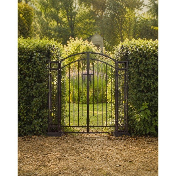 Branka Galeras – Garden Pleasure-image-1