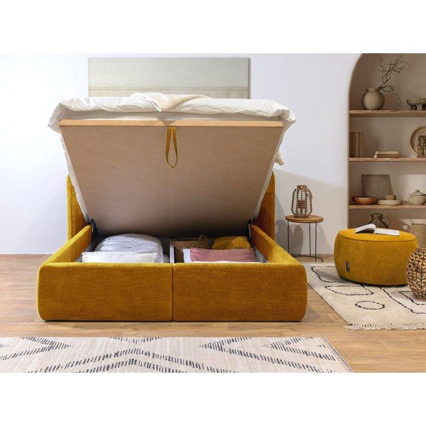 Okrově žlutá čalouněná dvoulůžková postel s úložným prostorem s roštem 160x200 cm Louise – Bobochic Paris-image-4