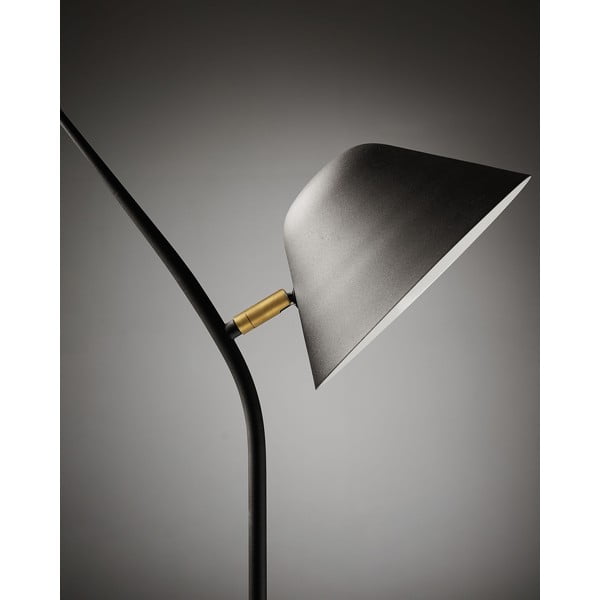 Černá stojací lampa s kovovým stínidlem (výška 152 cm) Aurelia – Kave Home-image-2