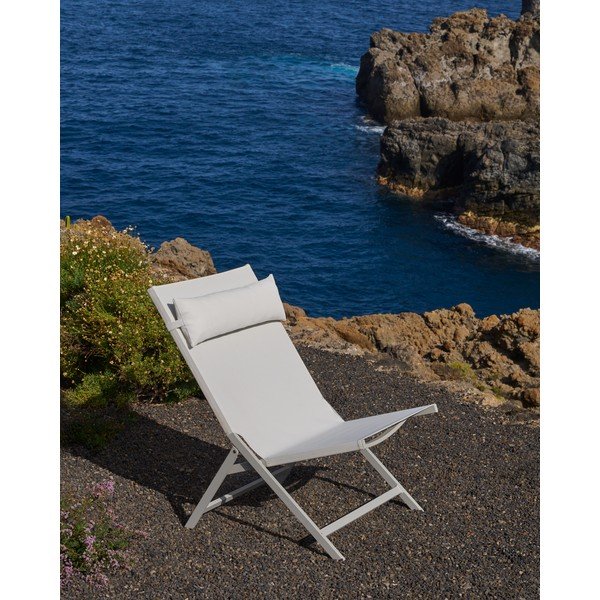 Bílé kovové zahradní křeslo Canutells – Kave Home-image-1