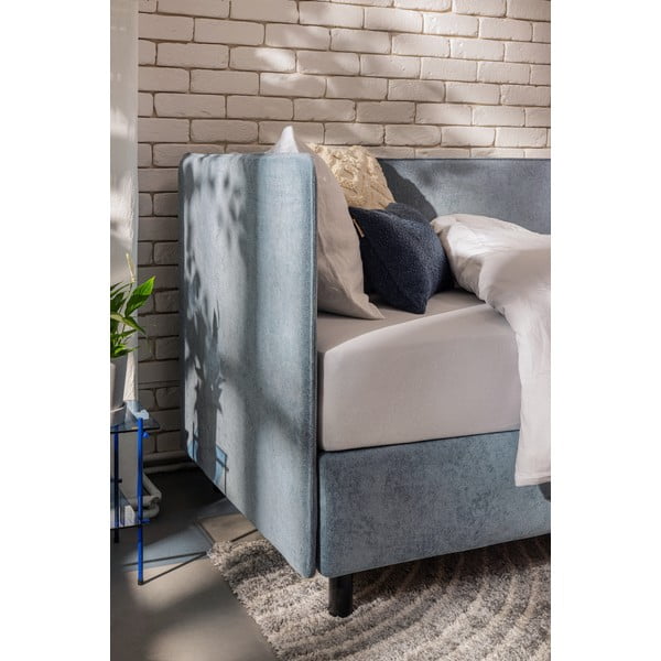 Modrá čalouněná jednolůžková postel s úložným prostorem s matrací 120x200 cm Avela – Bonami Selection-image-3