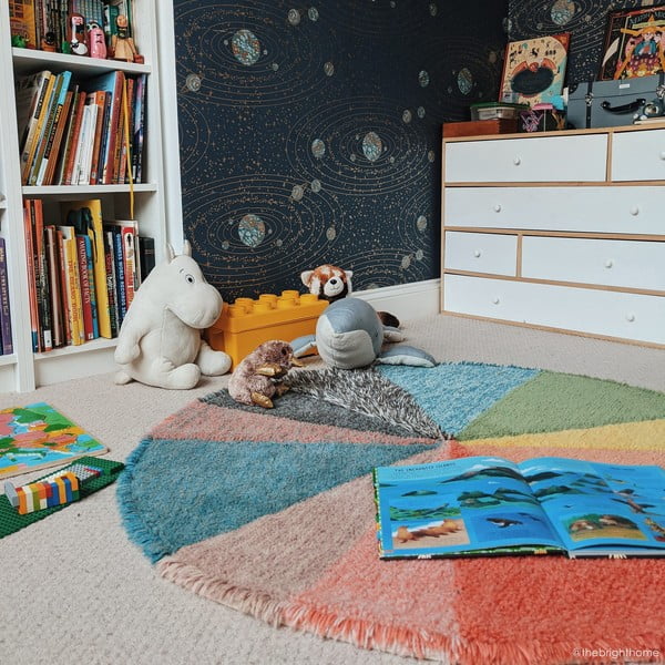 Pratelný ručně tkaný vlněný dětský koberec ø120 cm Pie Chart – Lorena Canals-image-4