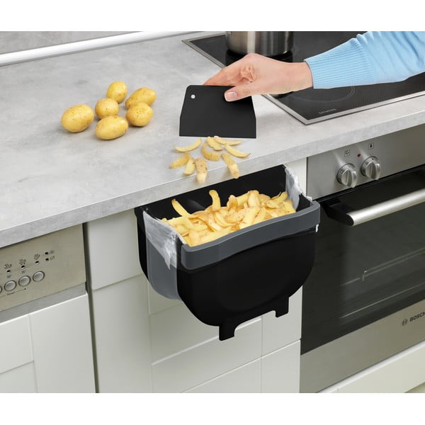 Černý závěsný odpadkový koš Wenko Black Outdoor Kitchen Fago, 5 l-image-1
