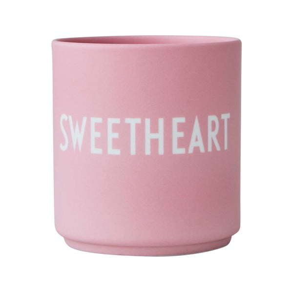 Růžový porcelánový hrnek Design Letters Sweetheart, 300 ml