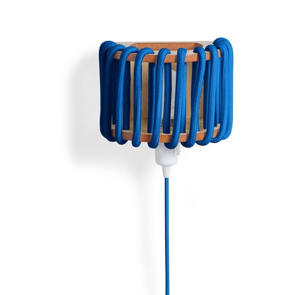 Modrá nástěnná lampa s dřevěnou konstrukcí EMKO Macaron, délka 20 cm-image-1