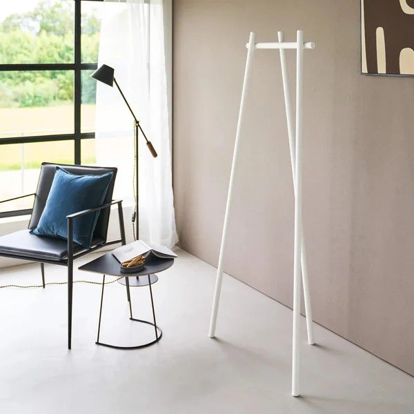 Bílý kovový věšák 43x153,5 cm Tower Tri-Post – YAMAZAKI-image-2