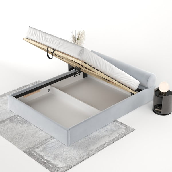 Světle šedá čalouněná dvoulůžková postel s úložným prostorem s roštem 200x200 cm Solvo – Maison de Rêve-image-4