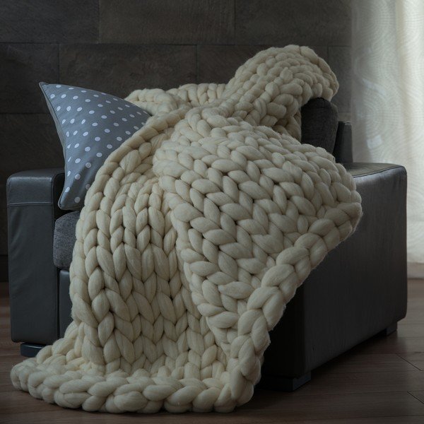 Krémový ručně pletený pléd z merino vlny WeLoveBeds, 180 x 140 cm-image-2