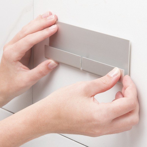 Nalepovací koupelnový košík InterDesign Classico-image-1