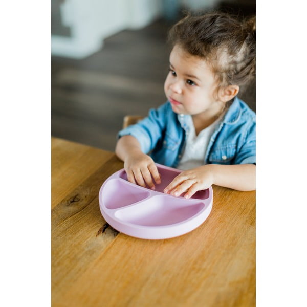 Světle růžový silikonový dětský talíř 19x20,5 cm – Kindsgut-image-1