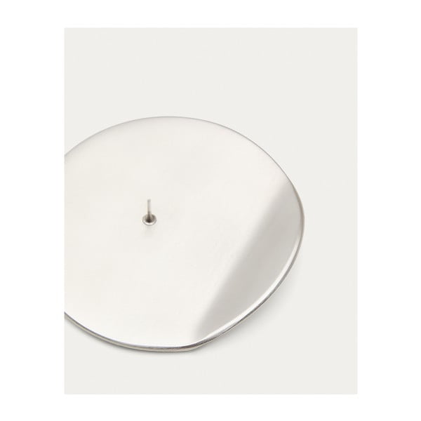 Kovový svícen Quira – Kave Home-image-2