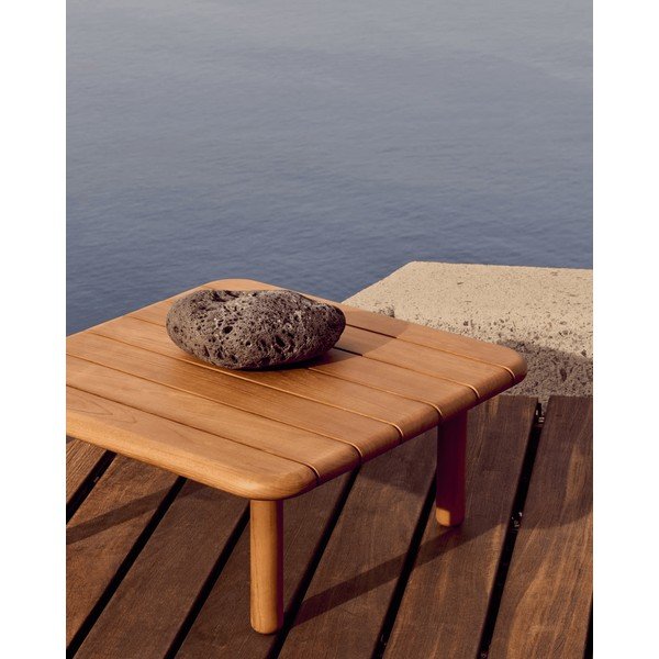 Zahradní odkládací stolek z teakového dřeva 70x70 cm Turqueta – Kave Home-image-3