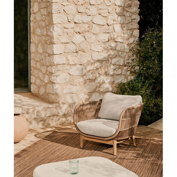 Béžové kovové/polstrované zahradní křeslo Catalina – Kave Home-image-1